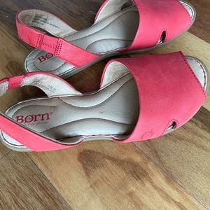 Born pink sandals